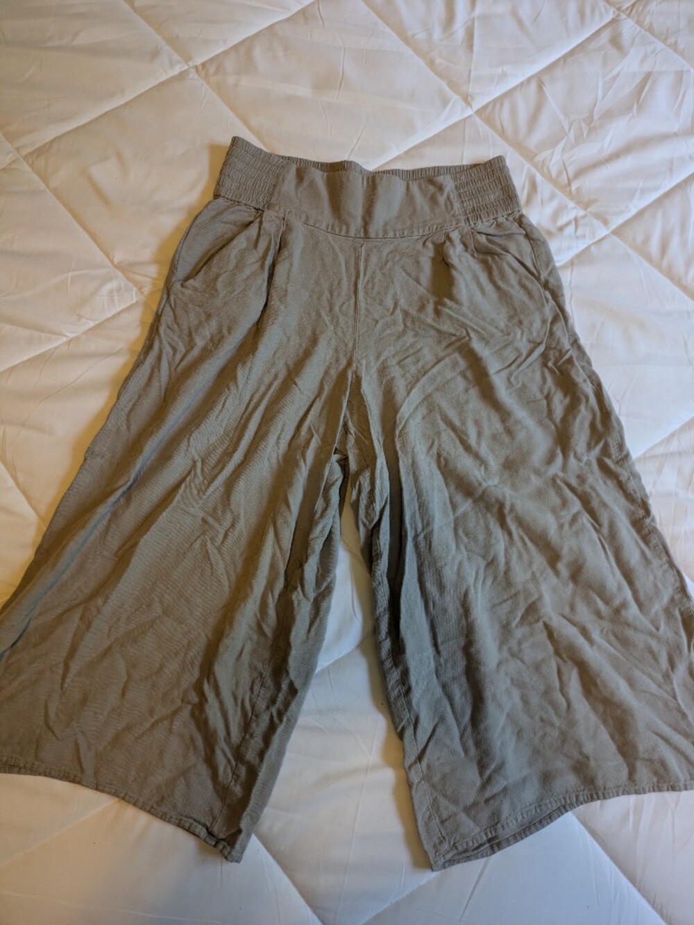 ✨3/25$ Artizia Talula Taupe Wide-Leg Cropped Pants